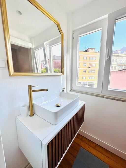 Lisbon City Center Flat For 6 Pp Apartment Ngoại thất bức ảnh